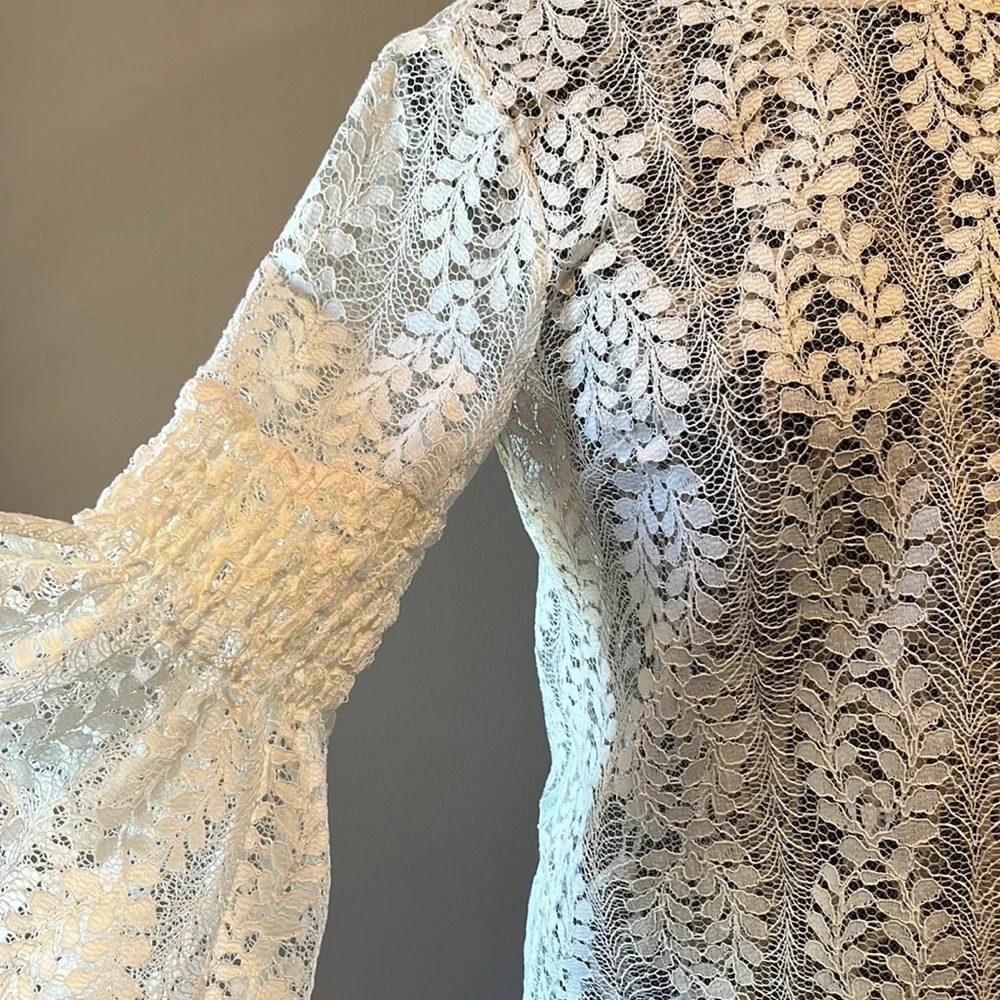Michael Kors Lacey Top! Excellent condition - Picture 2 of 4